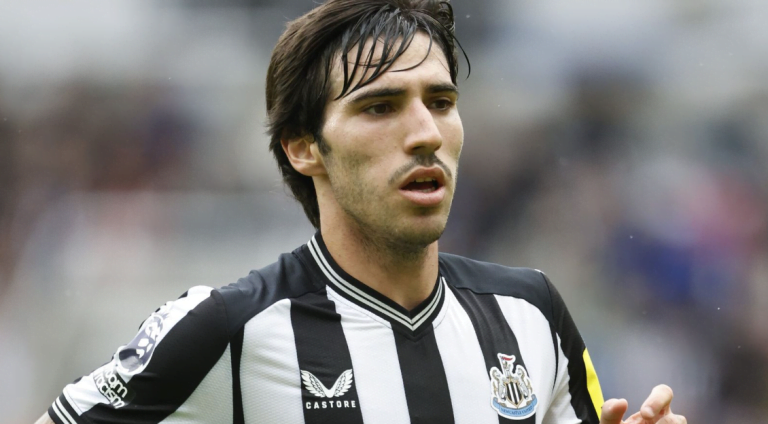 Sandro Tonali Net Worth, Sandro Tonali Biography, Sandro Tonali age, Sandro Tonali international career, Sandro Tonali club career,