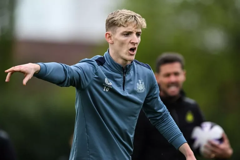 Eddie Howe reveals Anthony Gordon plan after Liverpool transfer ‘conversations’