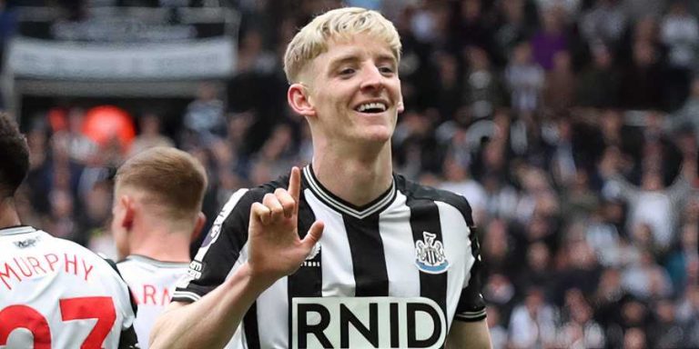 He could be available for £0: Newcastle target their next Gordon in £100k/w “monster”