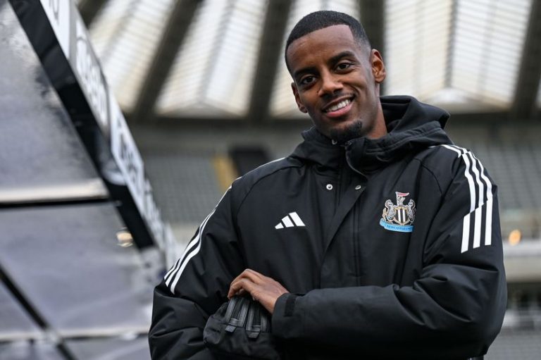Alexander Isak transfer chase takes fresh twist as Newcastle star agrees exit