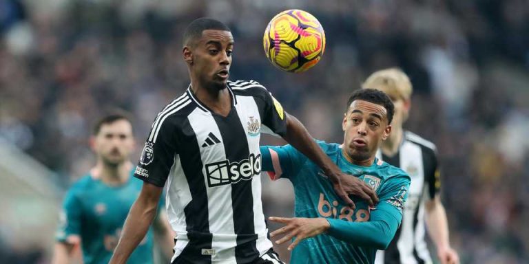 Worse than Isak: Howe must ditch 54-touch Newcastle dud who lost possession 11x