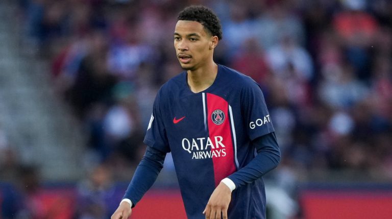 Newcastle make decision over selling Alexander Isak as Hugo Ekitike transfer edges closer