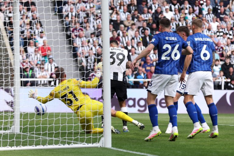 Mark Clattenburg drops verdict on disallowed Newcastle United goal vs Ipswich