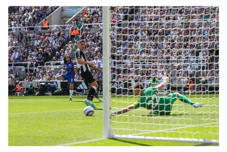 Newcastle United ‘no comment’ after £25m transfer ‘very close’ & personal terms agreed claims
