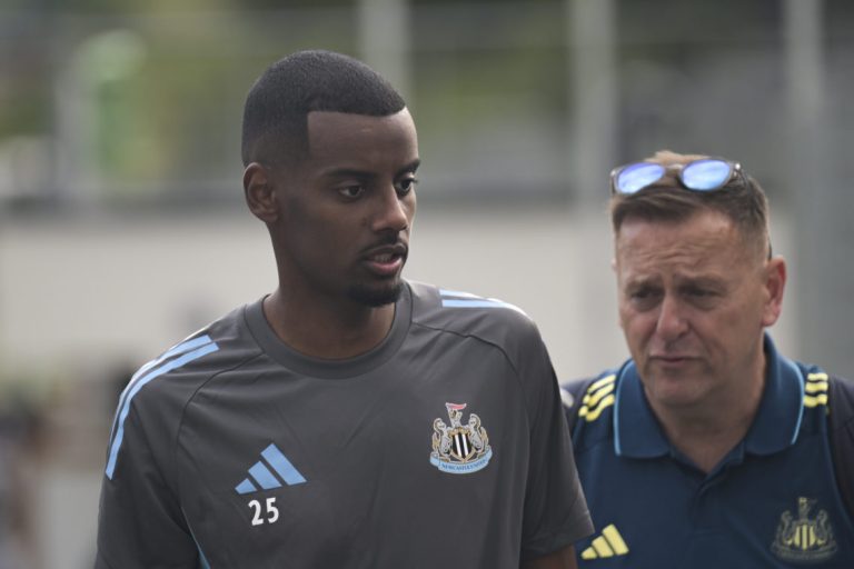 Newcastle’s current Ekitike stance and Liverpool’s next steps in Alexander Isak chase