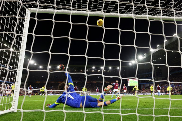James Trafford sends one-word message to Newcastle ace as agreement edges ‘closer’