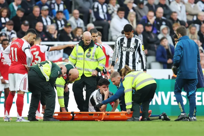 Tino Livramento knee ligament injury revealed as Arsenal foul blamed for Newcastle blow: expert