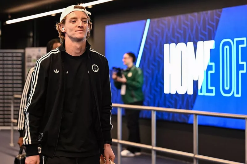 Anthony Gordon gets last laugh on way out of Everton in brilliant moment TV cameras missed