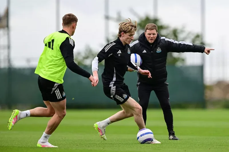 Newcastle United hit by new Anthony Gordon injury as Lewis Hall’s bench role explained