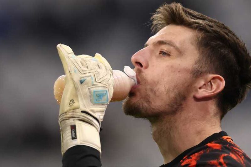 Alongside Pope: Howe must now boldly axe Newcastle hero who won 0 duels vs Marseille