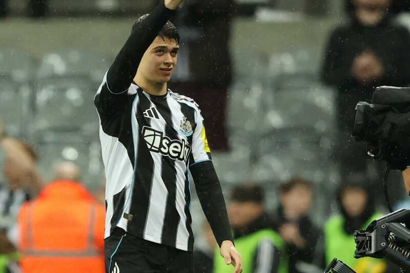 Fewer touches than Ramsdale: Howe must axe Newcastle flop who looks well past his best